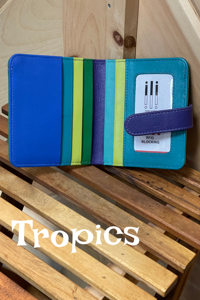 bifold-tropics2